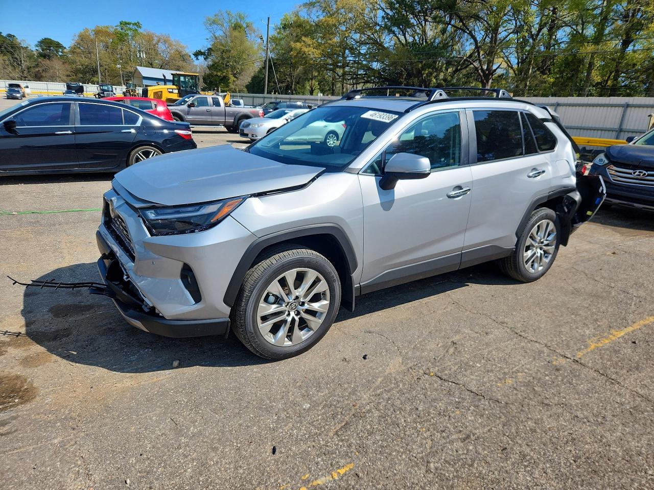 Salvage Toyota RAV4 Image