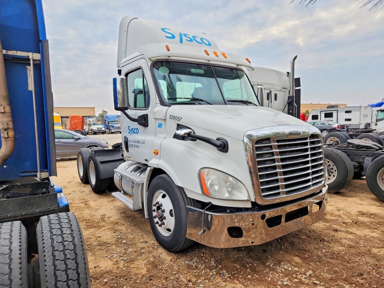 Salvage Freightliner Cascadia Image