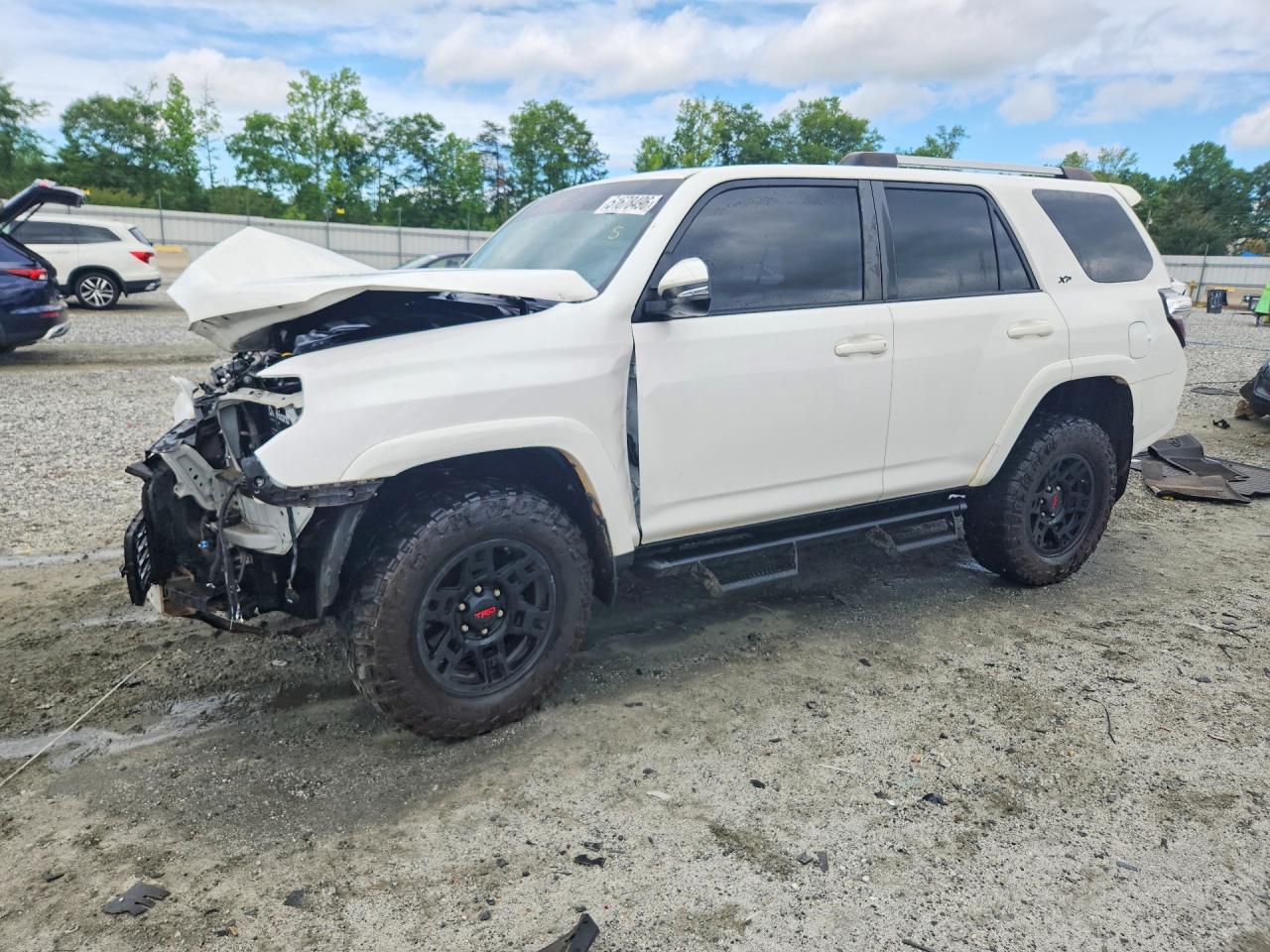 Salvage Toyota 4Runner Image