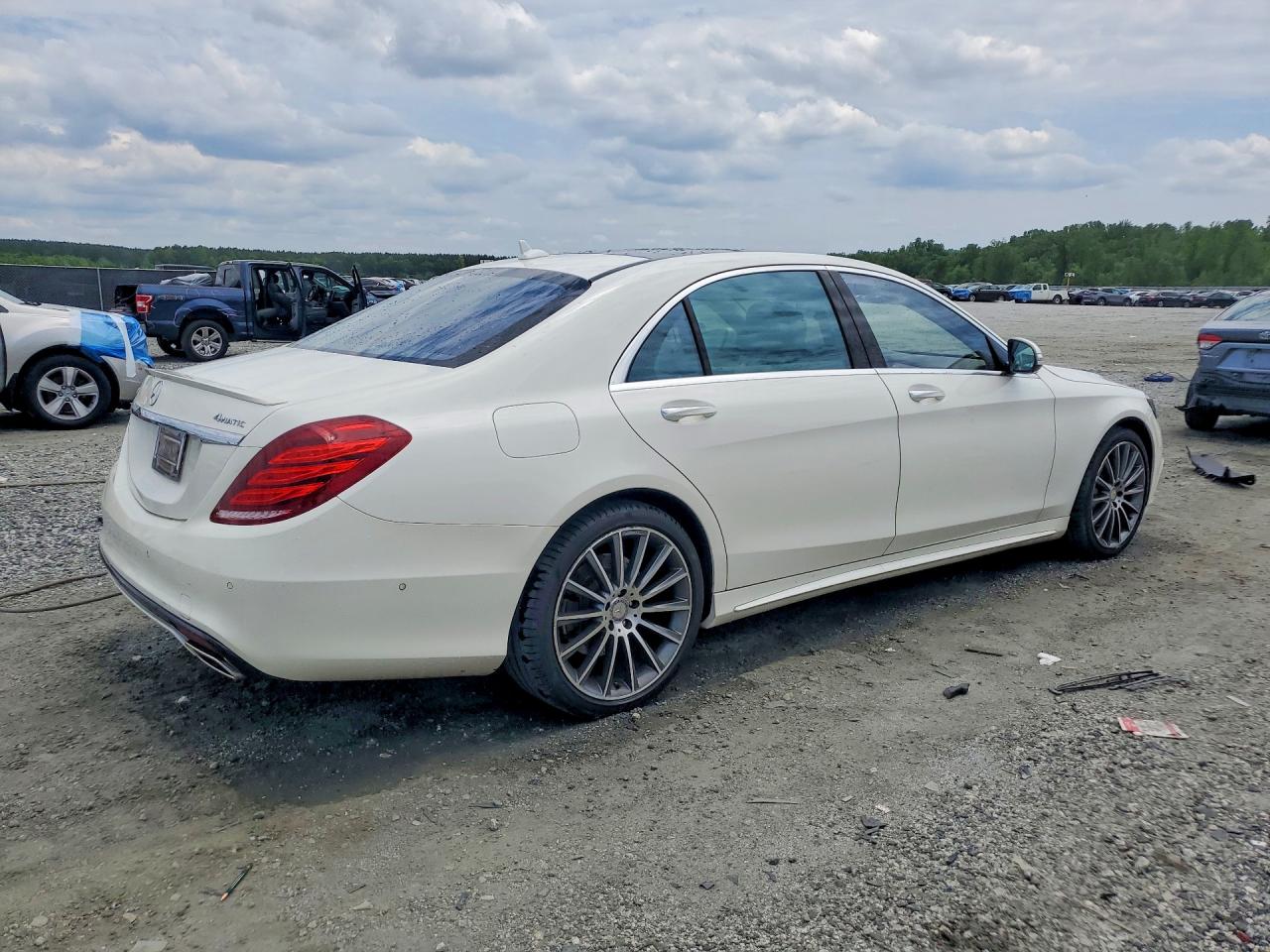 Mercedes-Benz S-Class 550 4matic