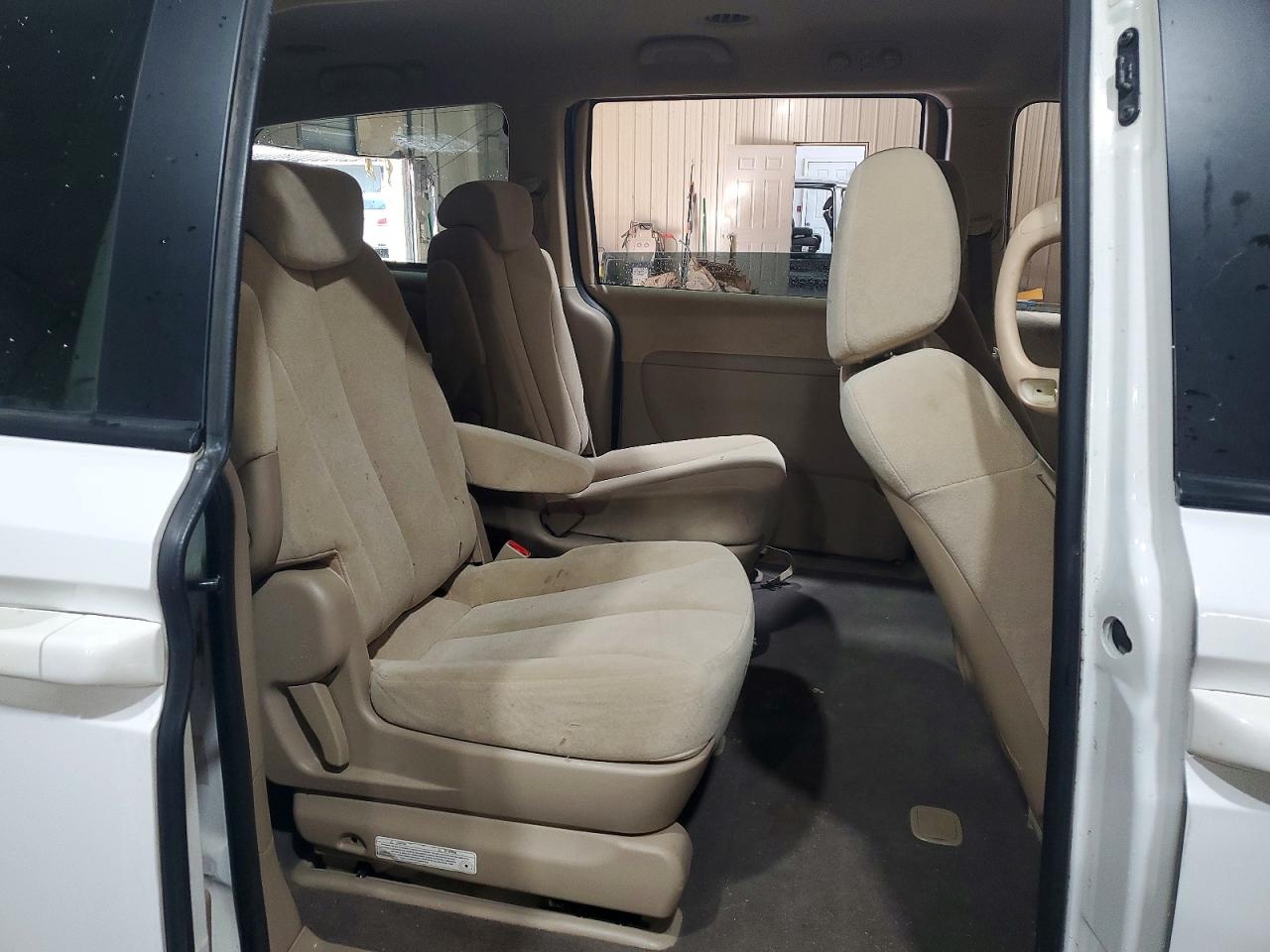 Kia Sedona Lx