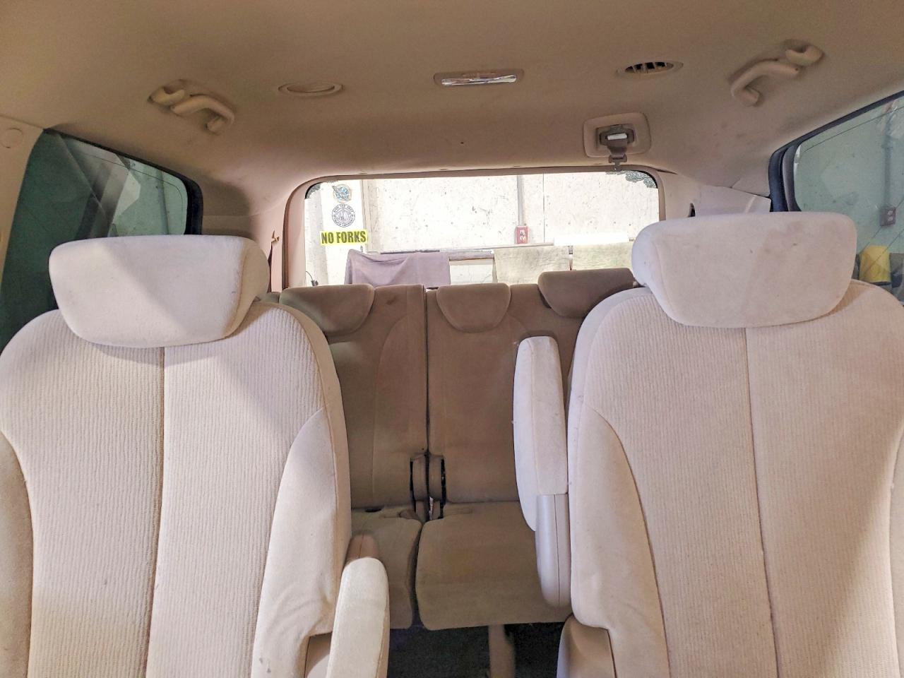 Kia Sedona Lx