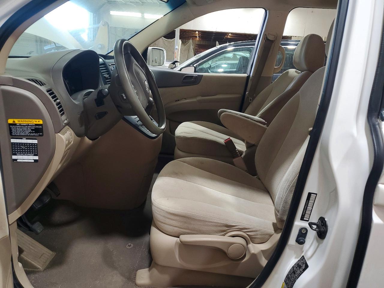 Kia Sedona Lx