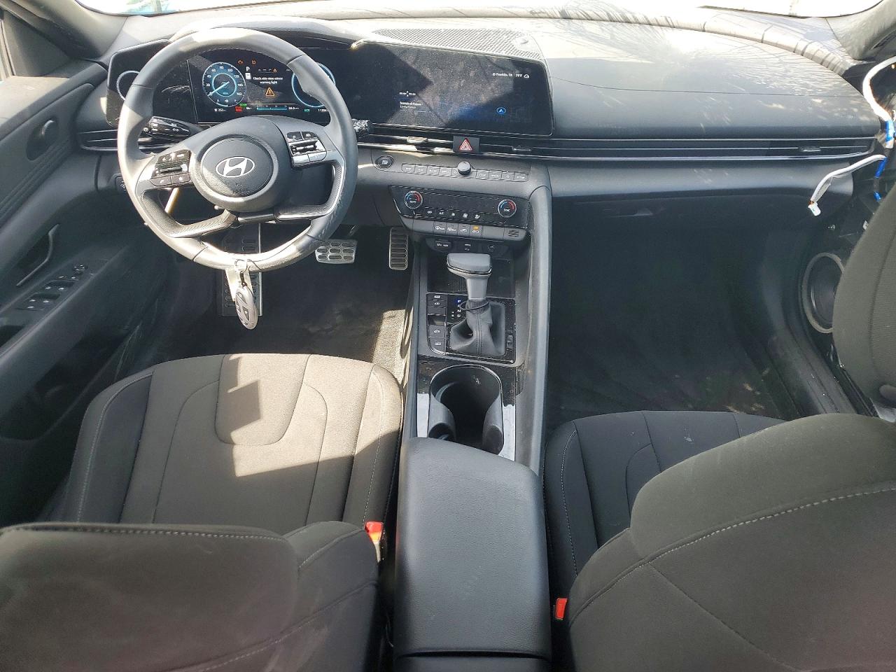 Hyundai ELANTRA Sel Sport