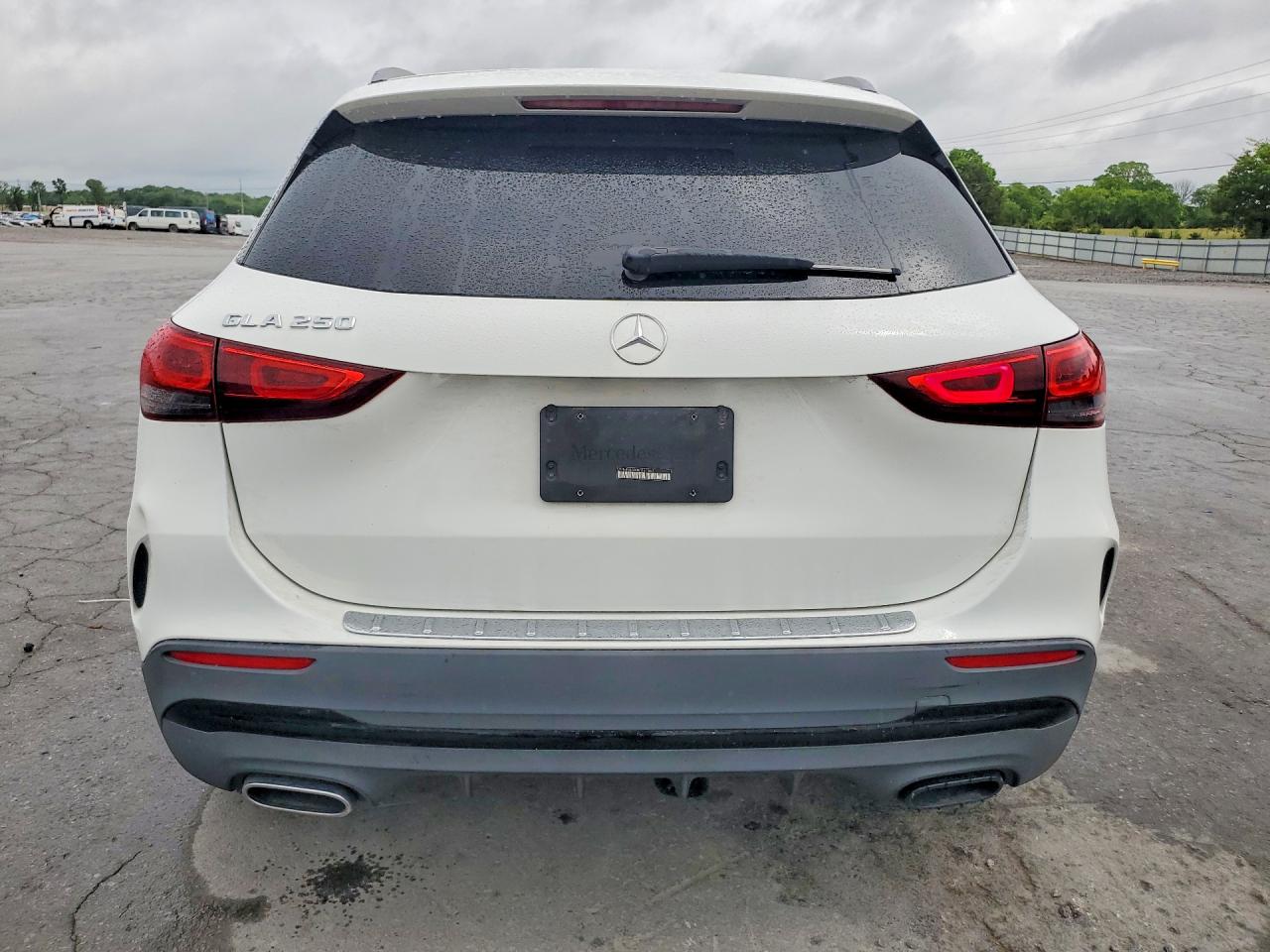 Mercedes-Benz GLA 250