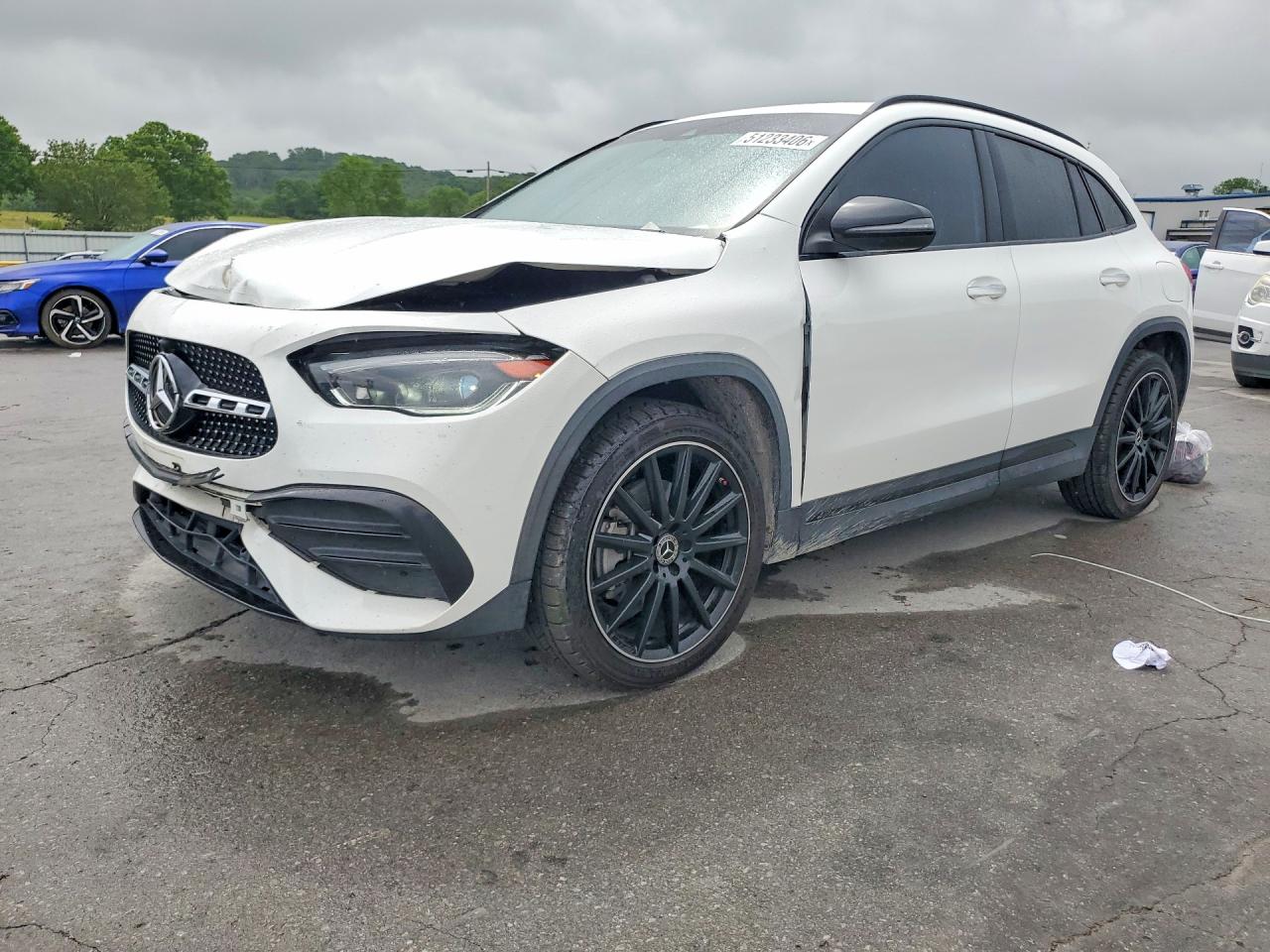 Salvage Mercedes-Benz GLA Image
