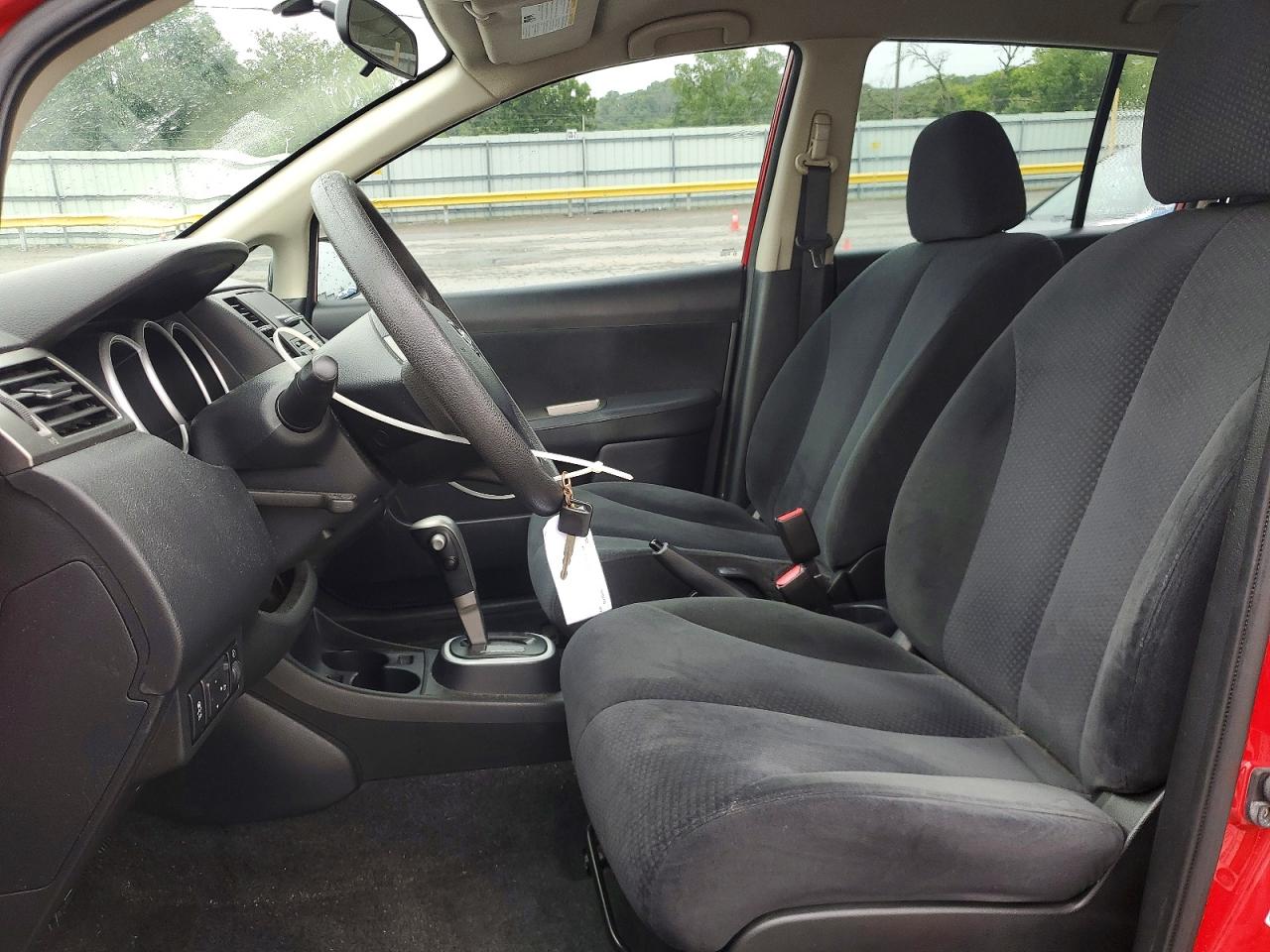 Nissan Versa 1.8 S