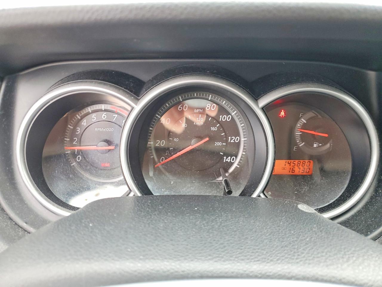 Nissan Versa 1.8 S