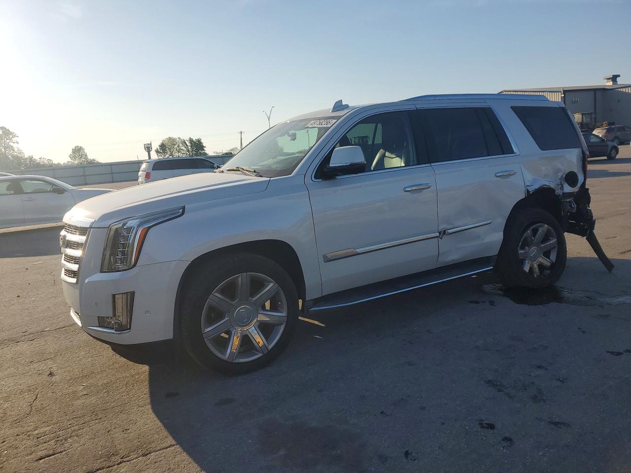Salvage Cadillac Escalade Image