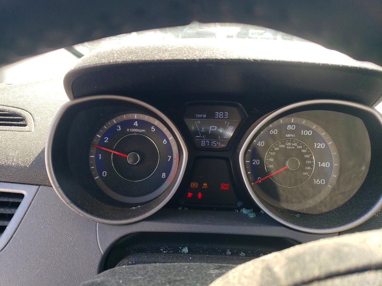 Hyundai ELANTRA Base