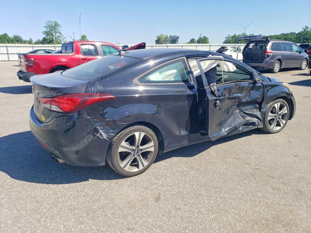 Hyundai ELANTRA Base