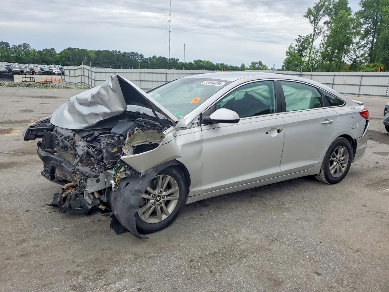 Salvage Hyundai SONATA Image