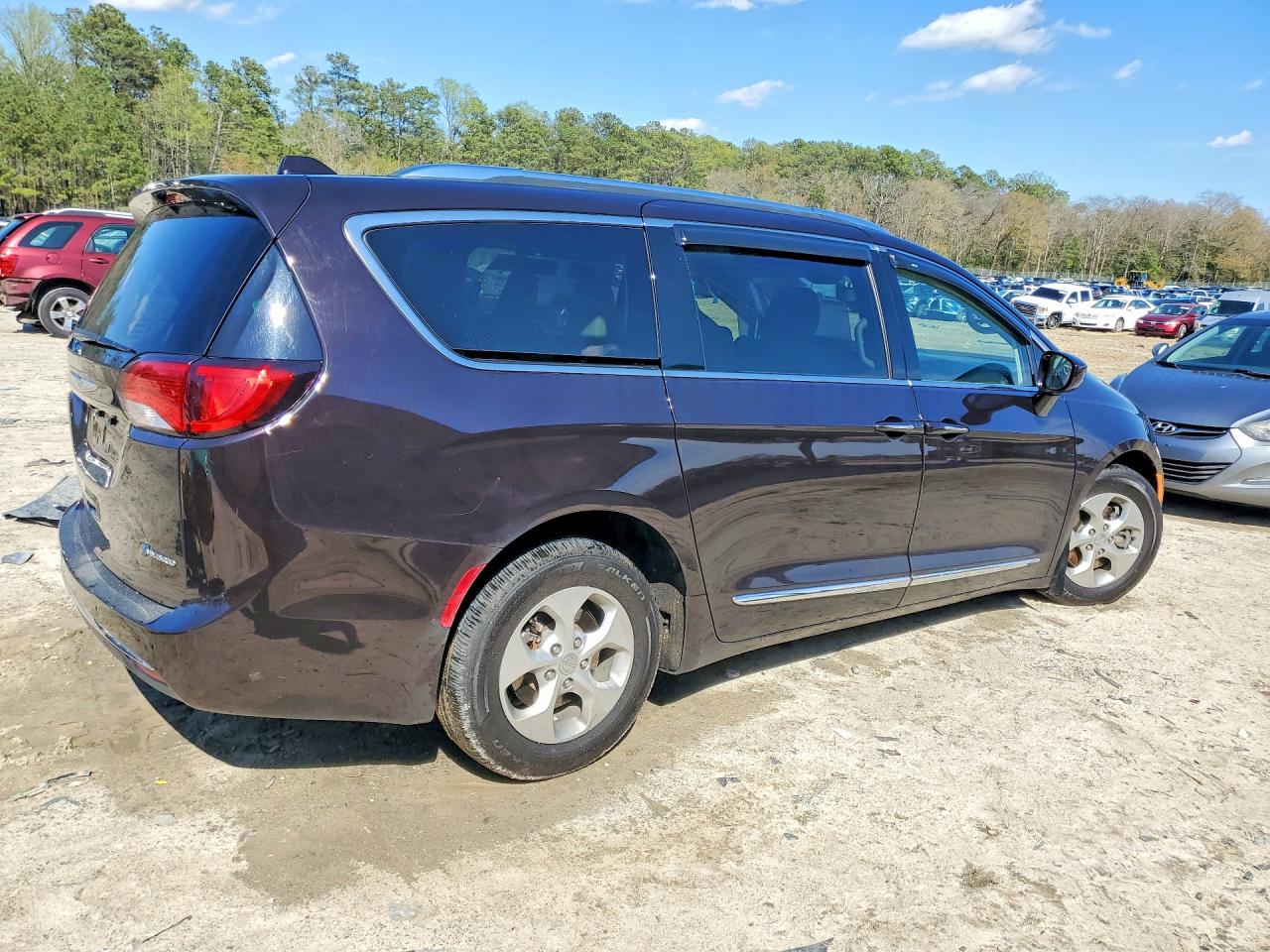 Chrysler Pacifica Hybrid Touring L