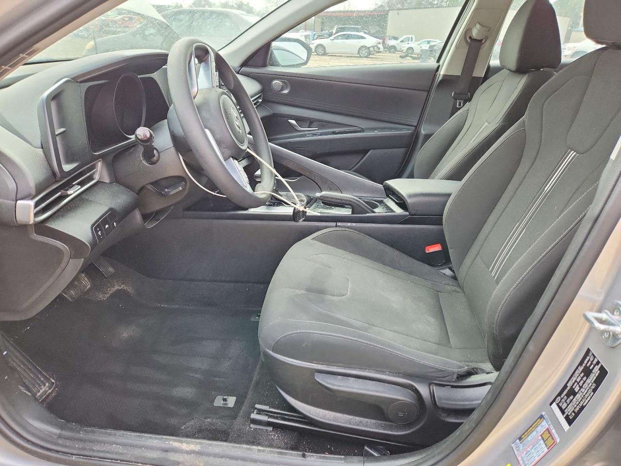 Hyundai ELANTRA Sel