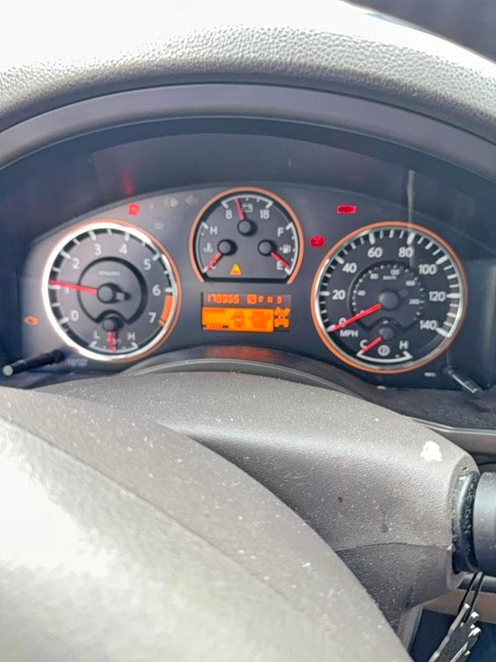 Nissan Armada Platinum