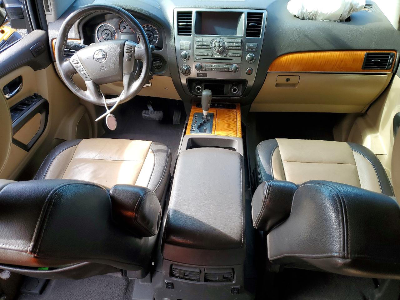 Nissan Armada Platinum