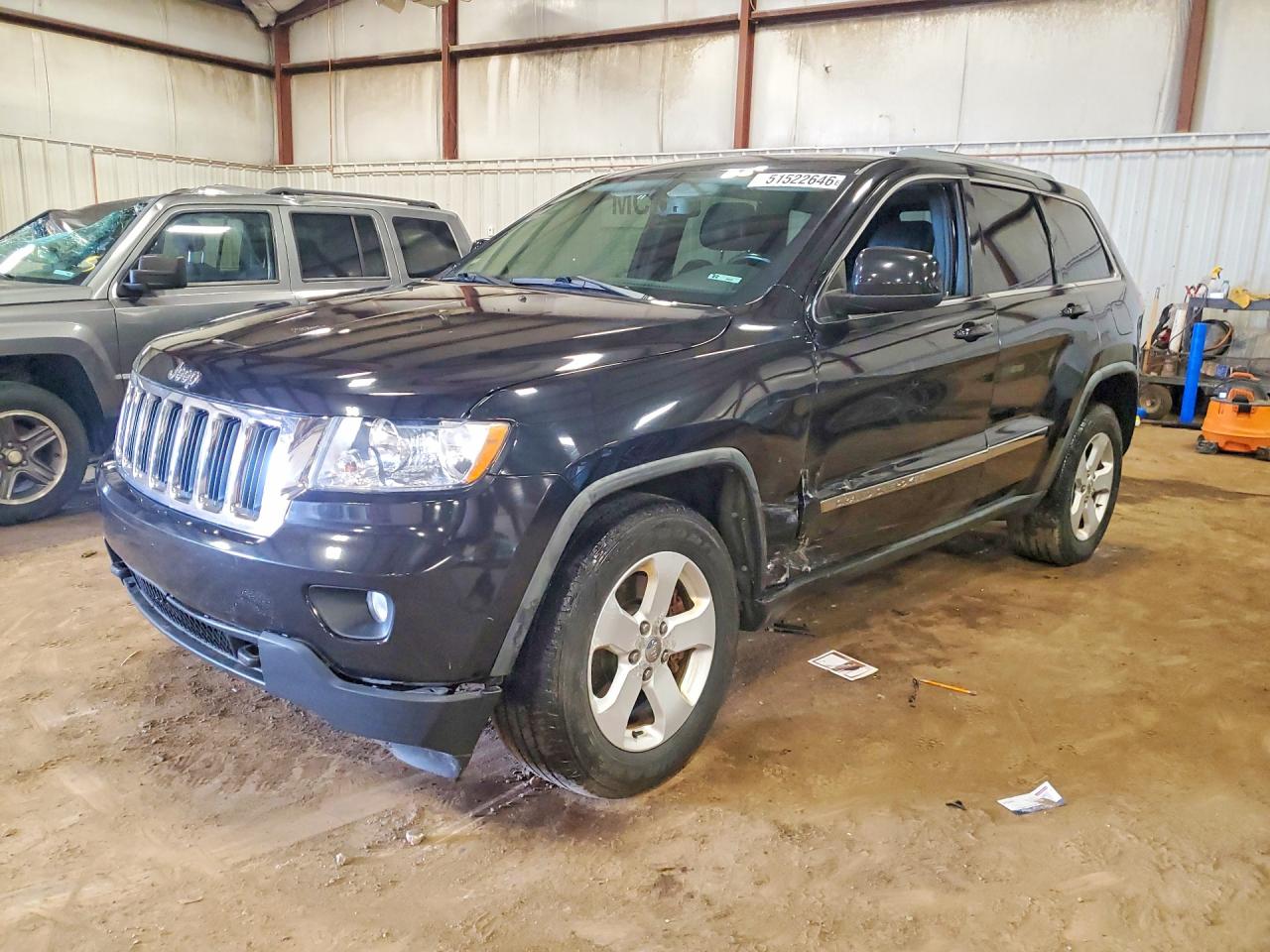 Salvage Jeep Cherokee Image