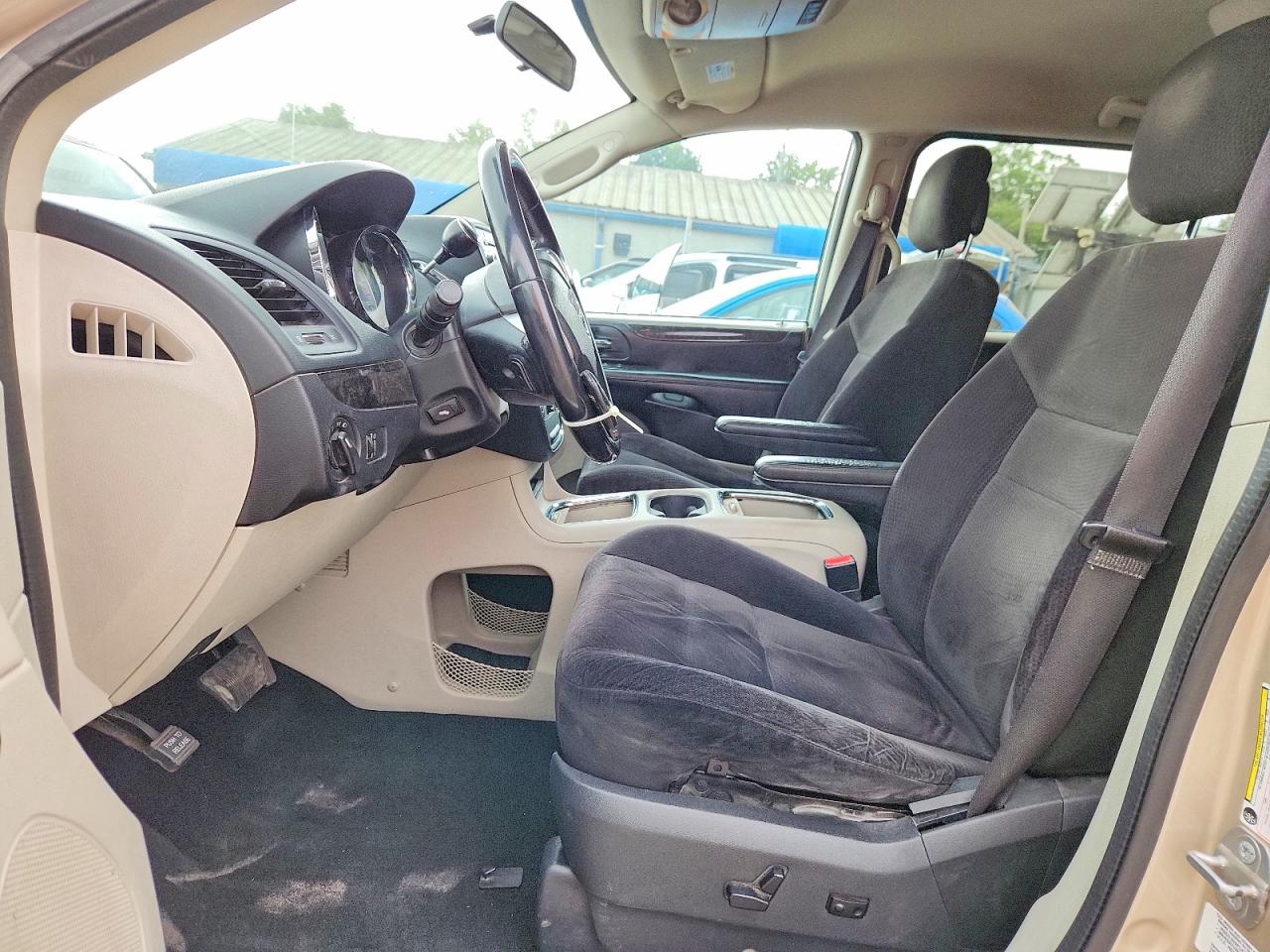 Dodge Caravan Sxt