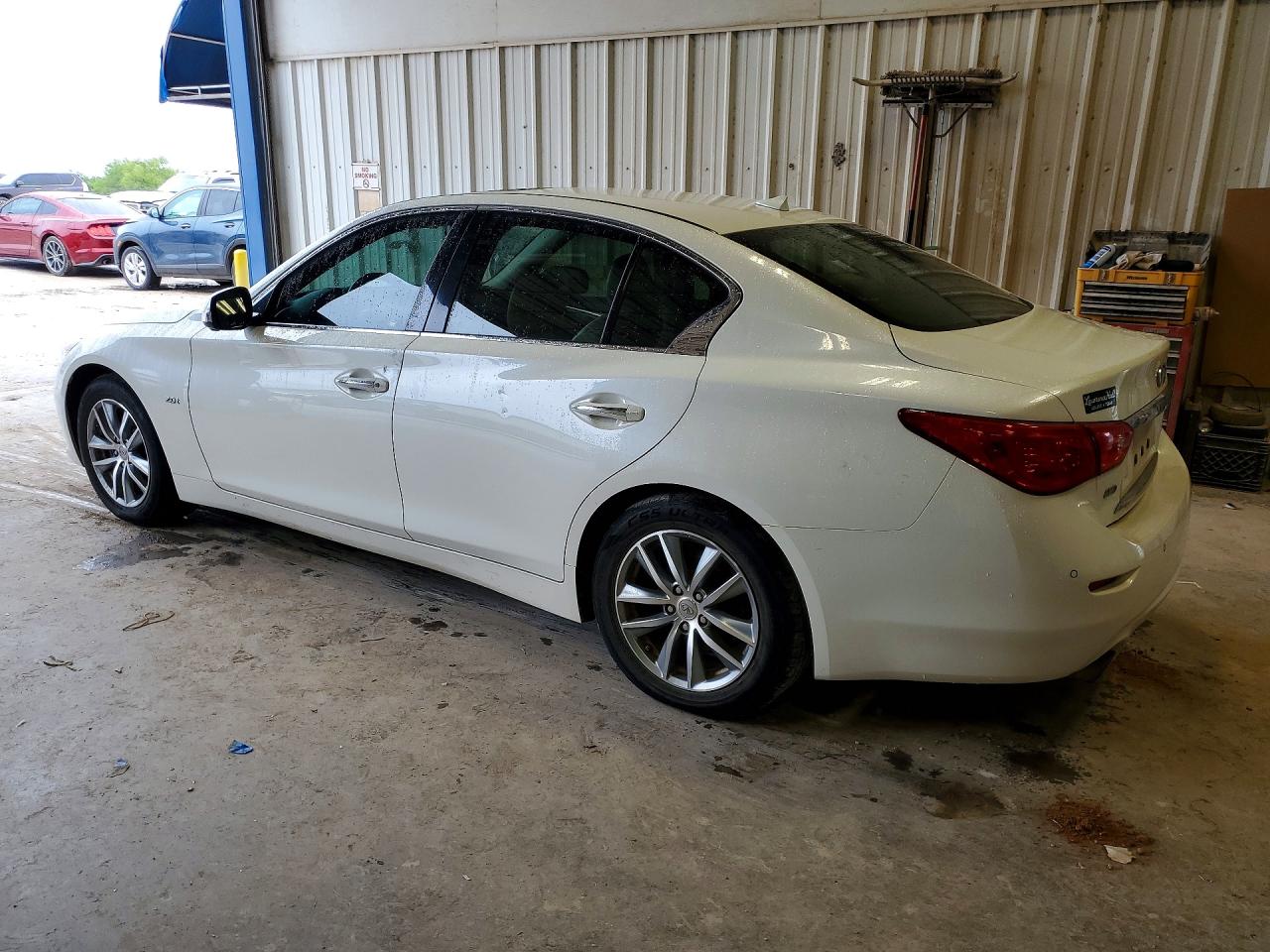 INFINITI Q50 2.0t Premium