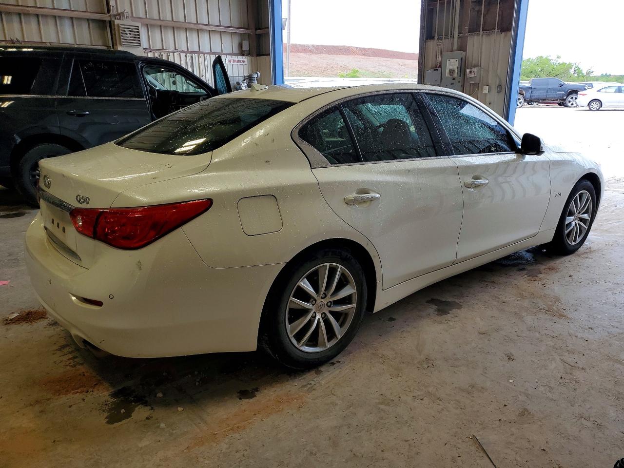 INFINITI Q50 2.0t Premium