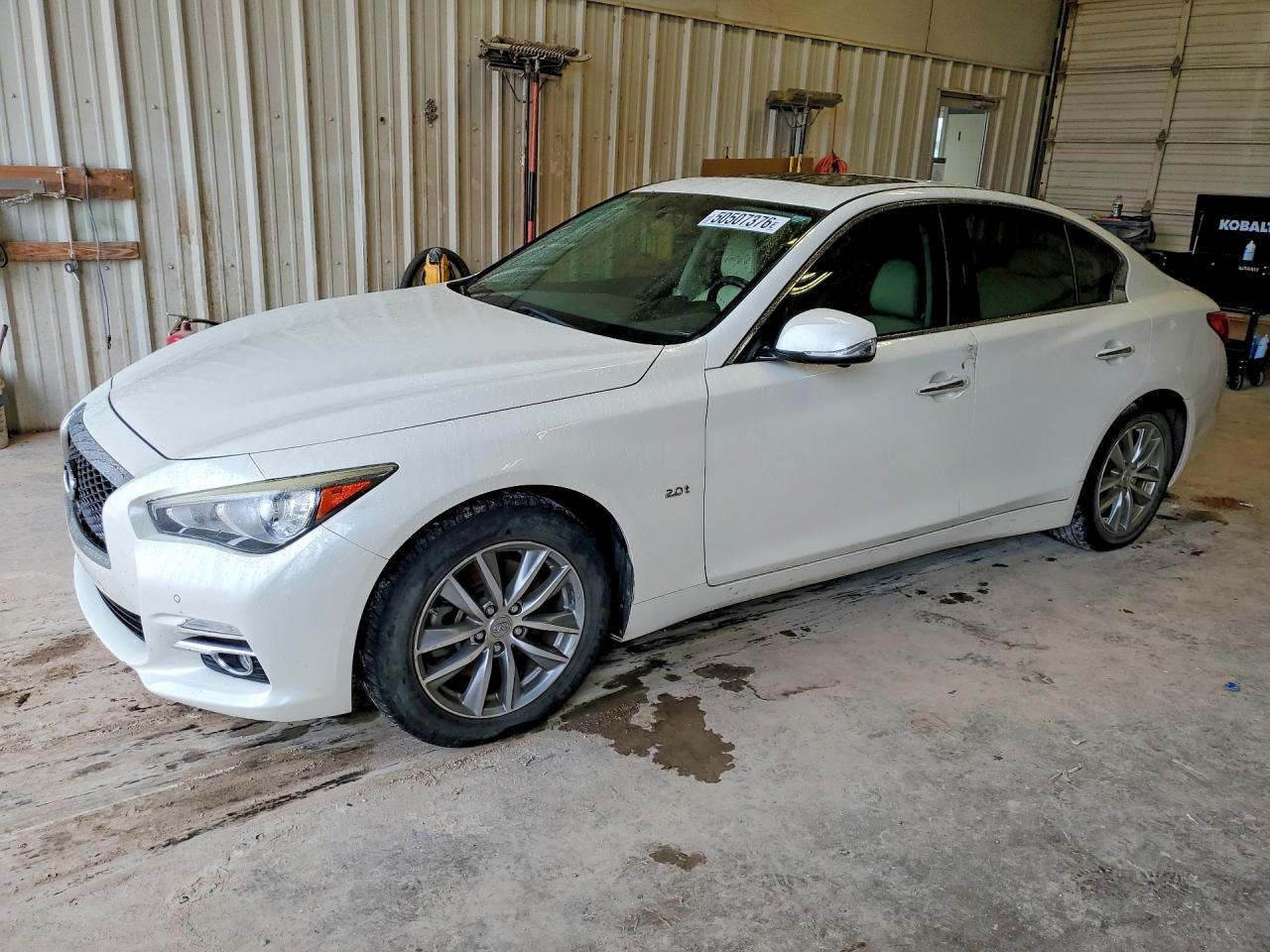 Salvage INFINITI Q50 Image
