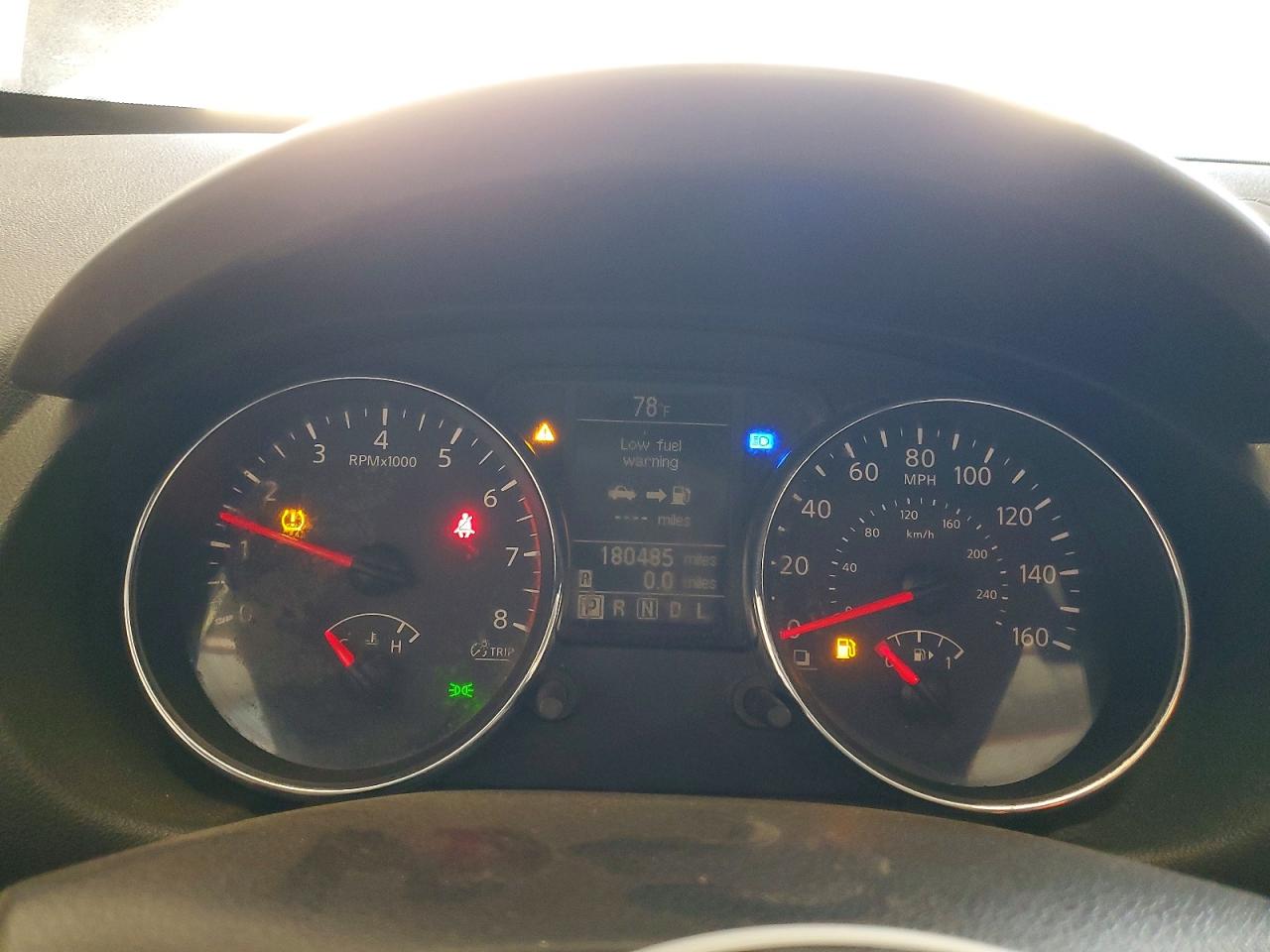 Nissan Rogue S