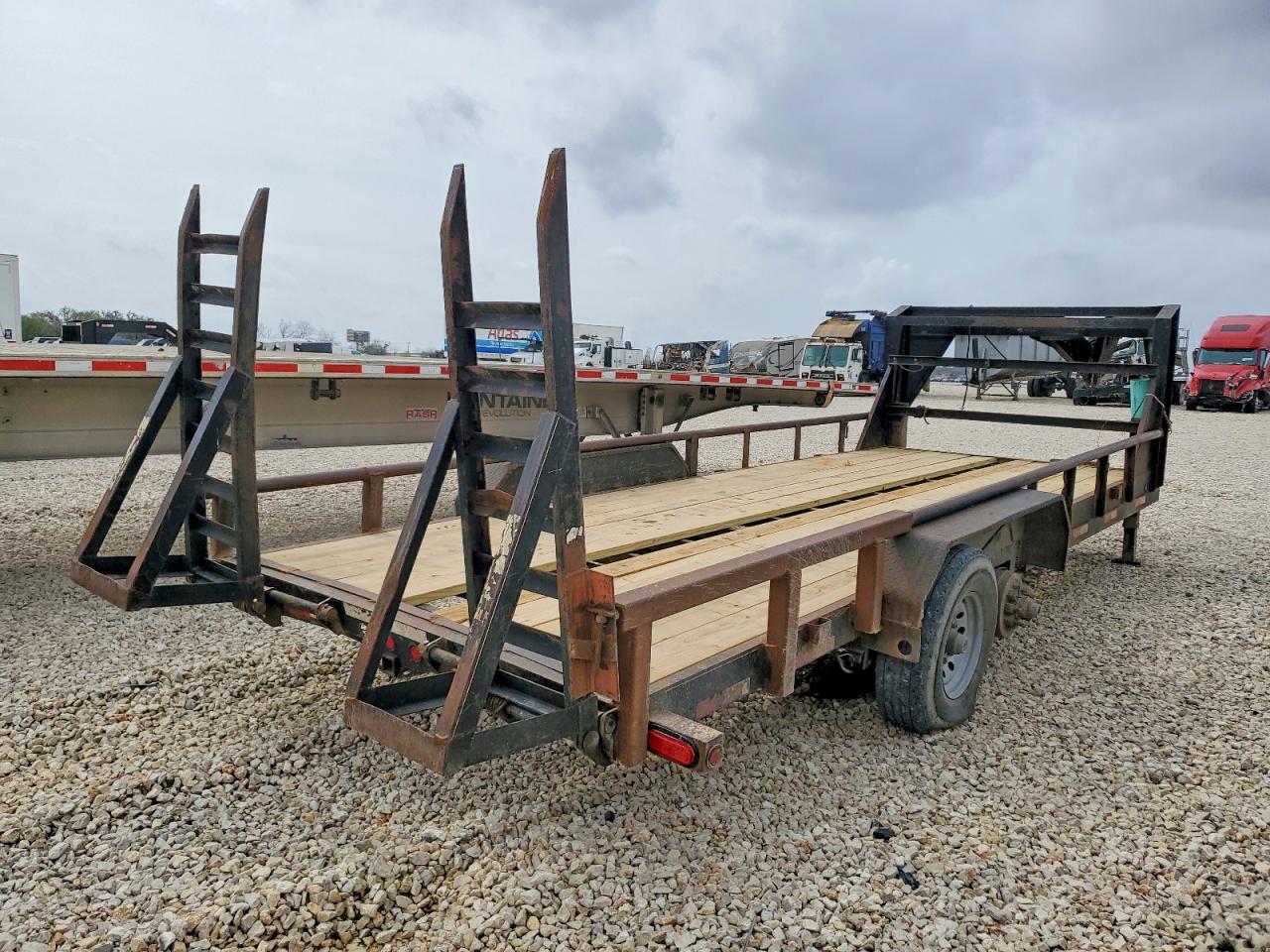 Lamar Trailers Other