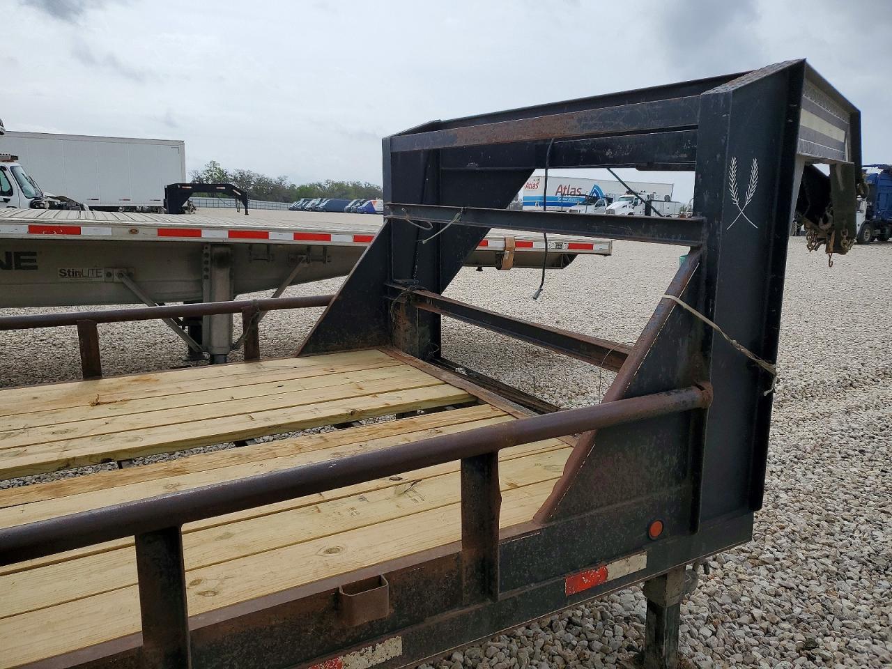Lamar Trailers Other