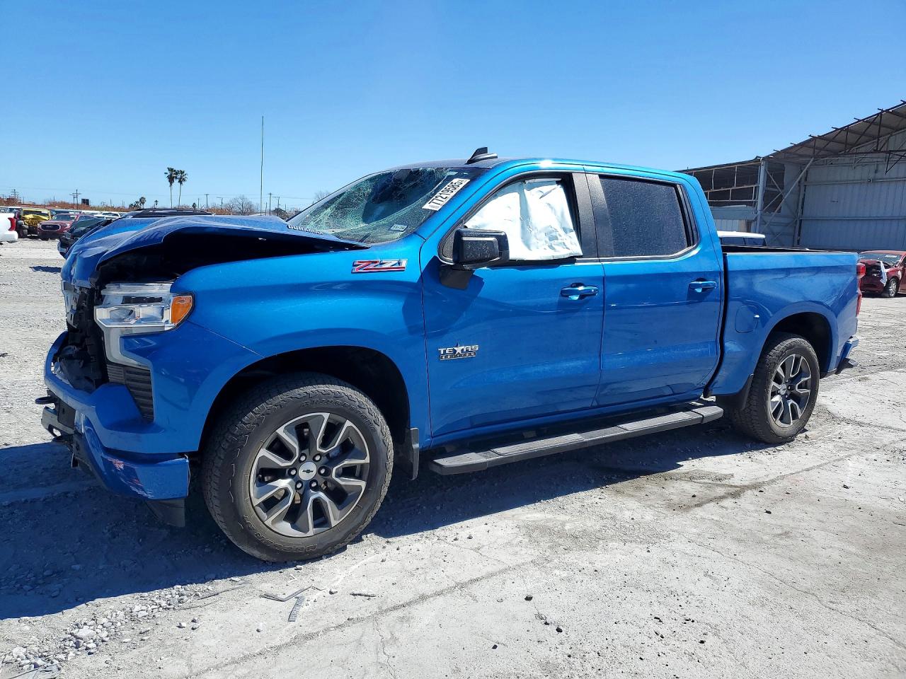 Salvage Chevrolet Silverado Image