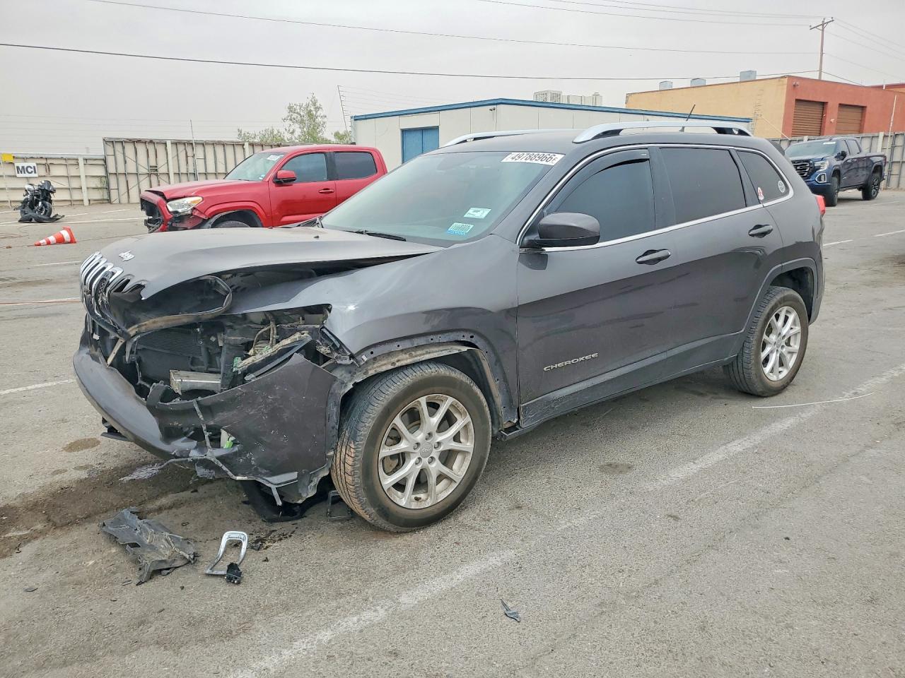 Salvage Jeep Cherokee Image