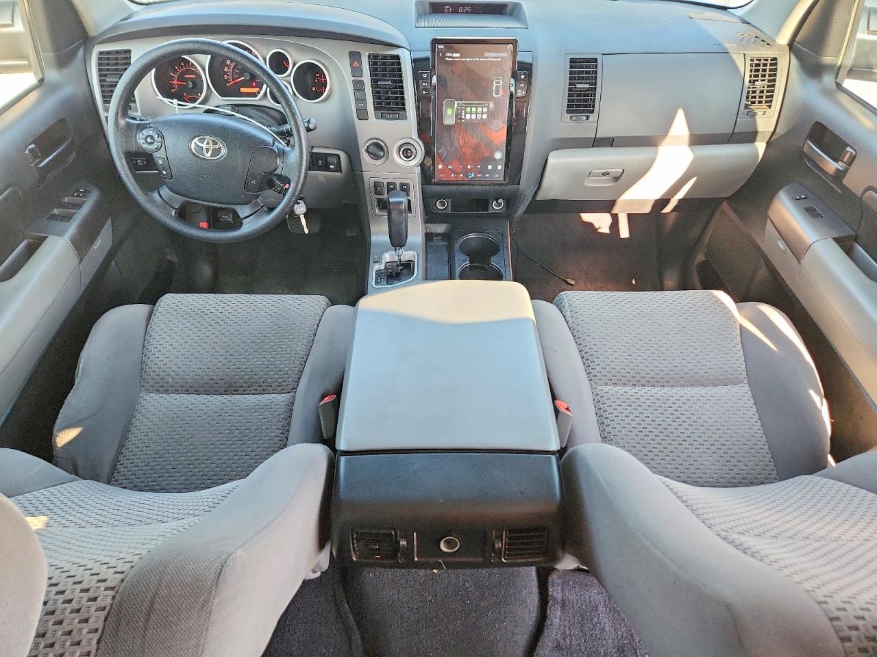 Toyota Tundra Crewmax Sr5
