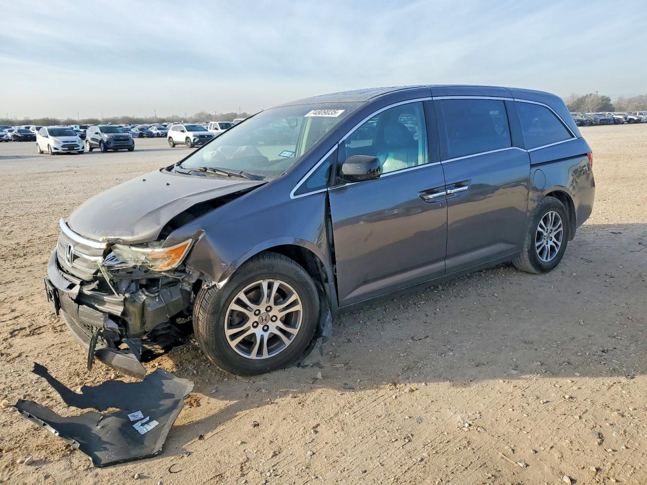 Salvage Honda Odyssey Image