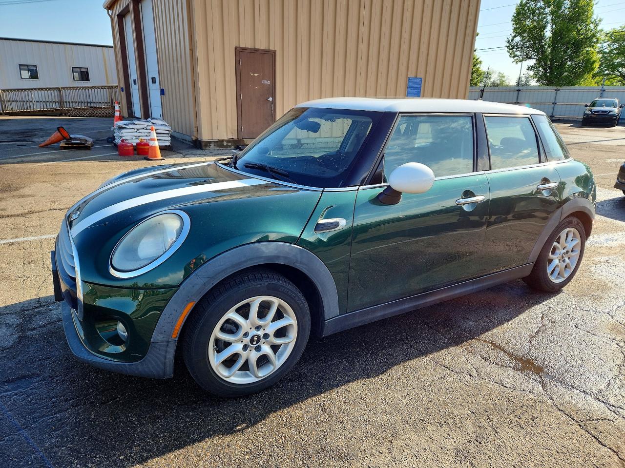 Salvage MINI Cooper Image