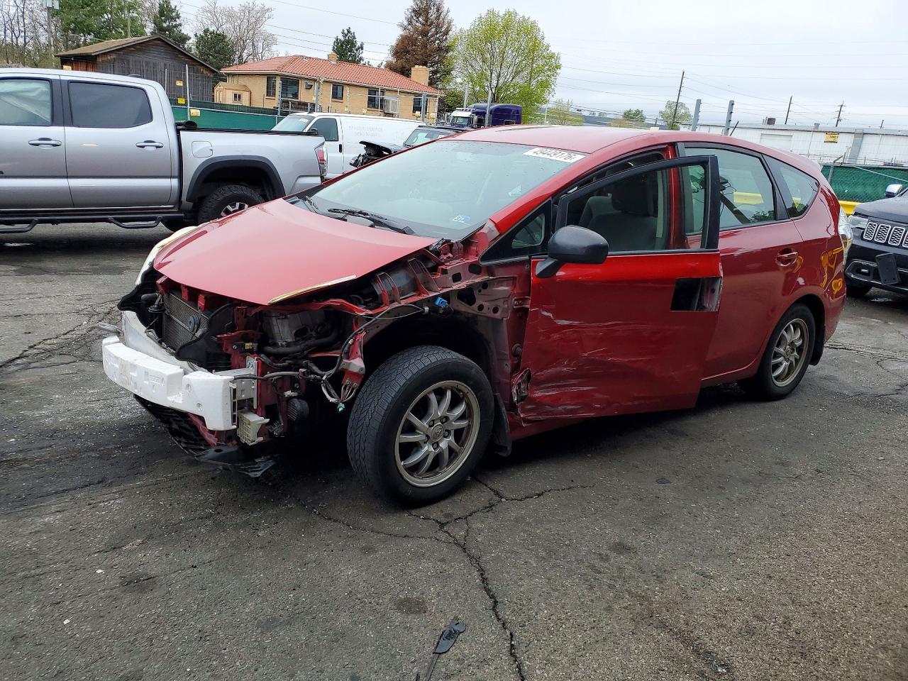 Salvage Toyota Prius v Image