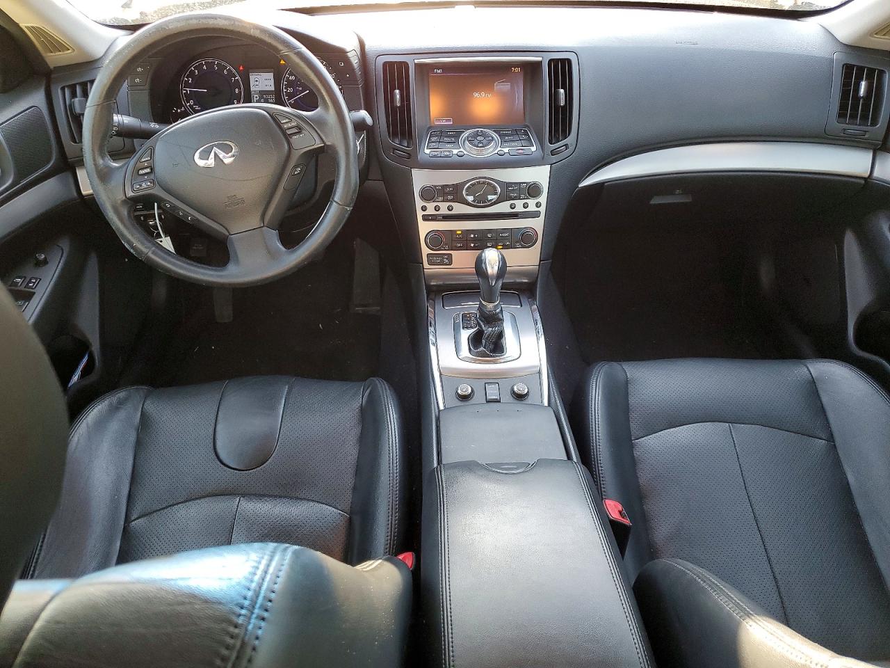 INFINITI Q40 Base Base