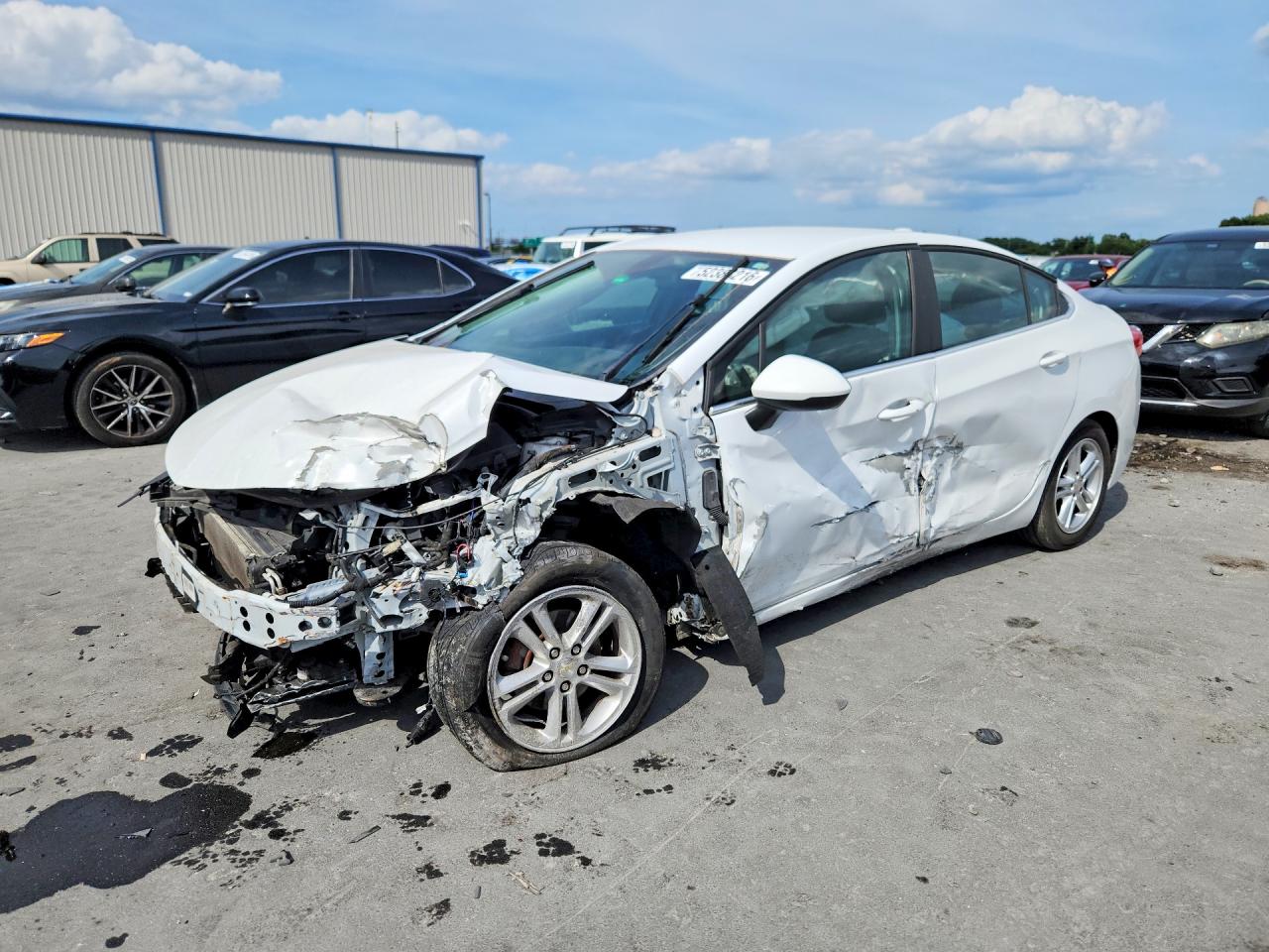 Salvage Chevrolet Cruze Image