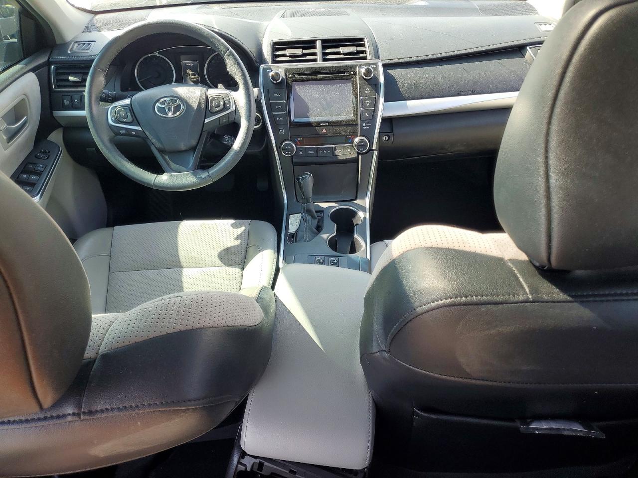 Toyota Camry Xse