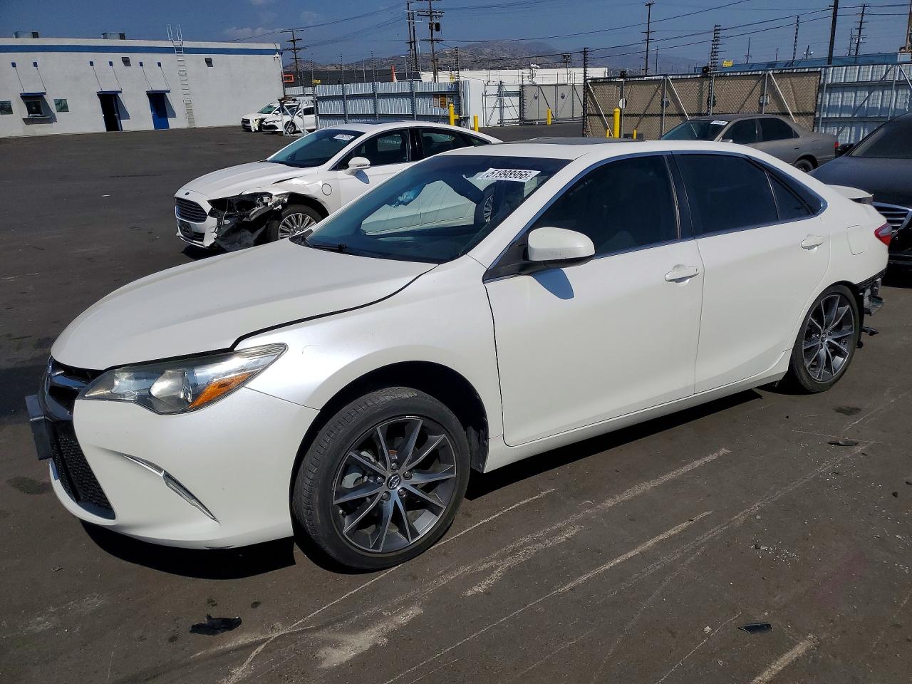 Salvage Toyota Camry Image