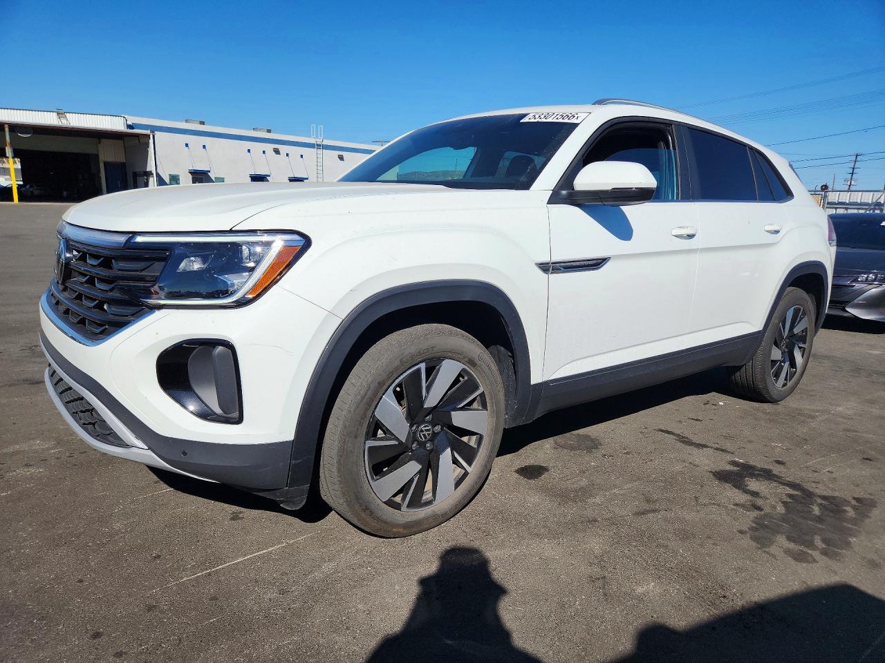 Salvage Volkswagen Atlas Image