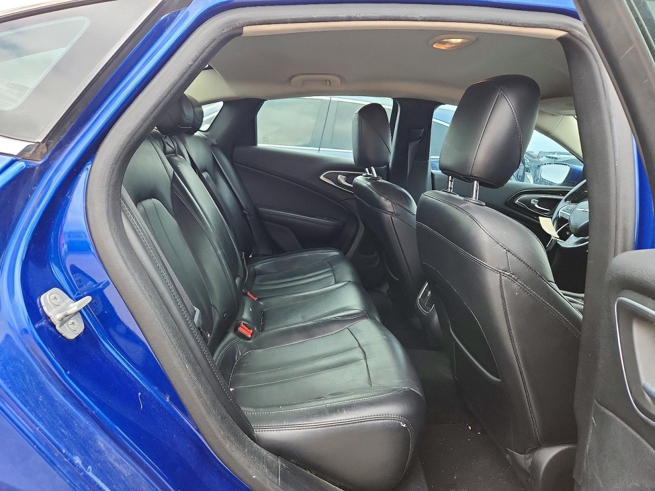 Chrysler 200 C