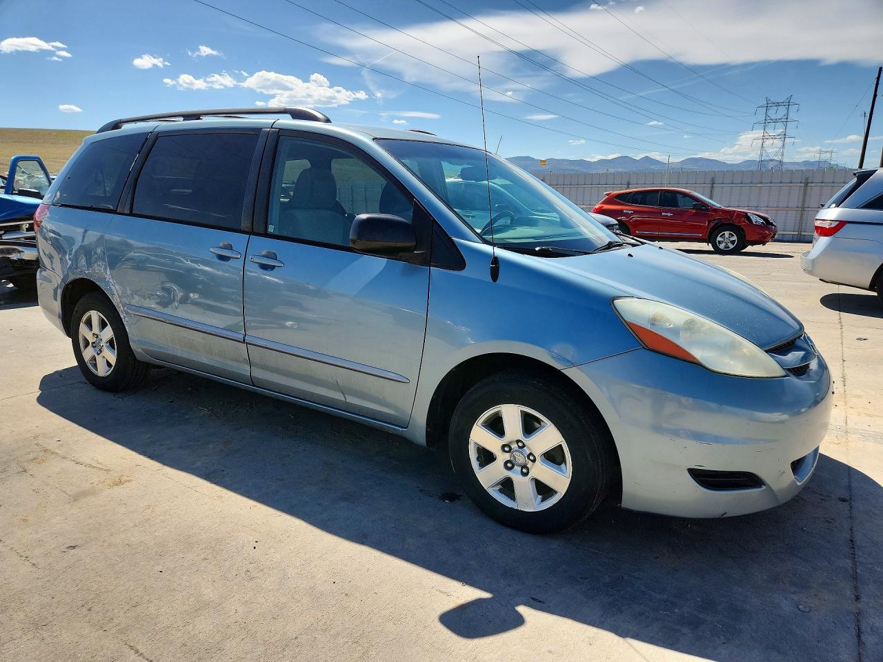 Toyota Sienna Le 8-passenger