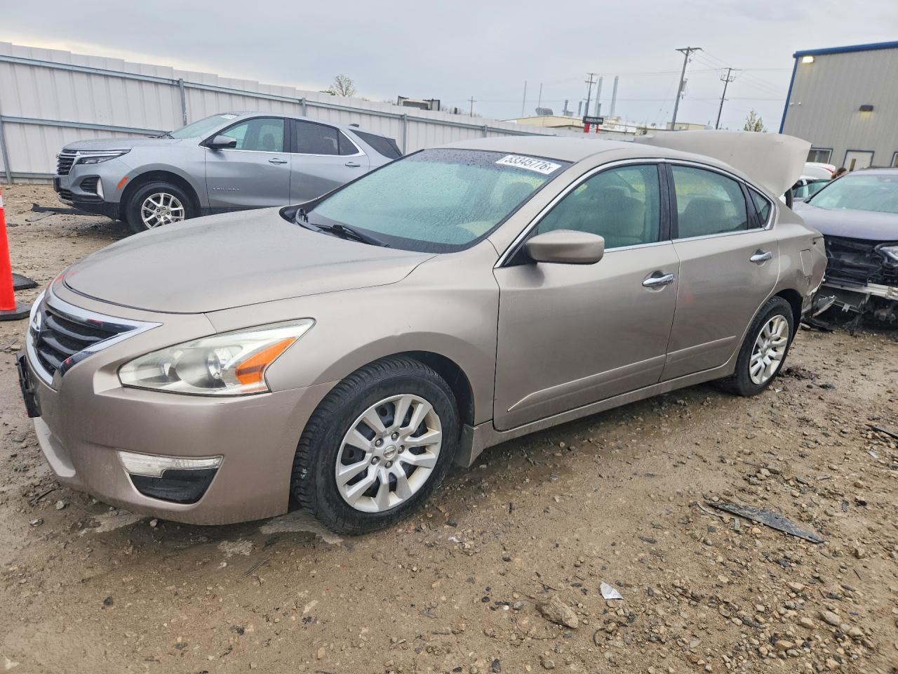 Salvage Nissan Altima Image
