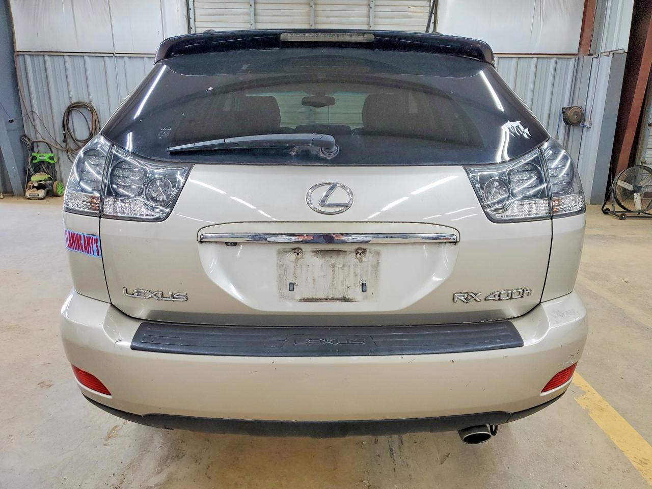 Lexus RX Base