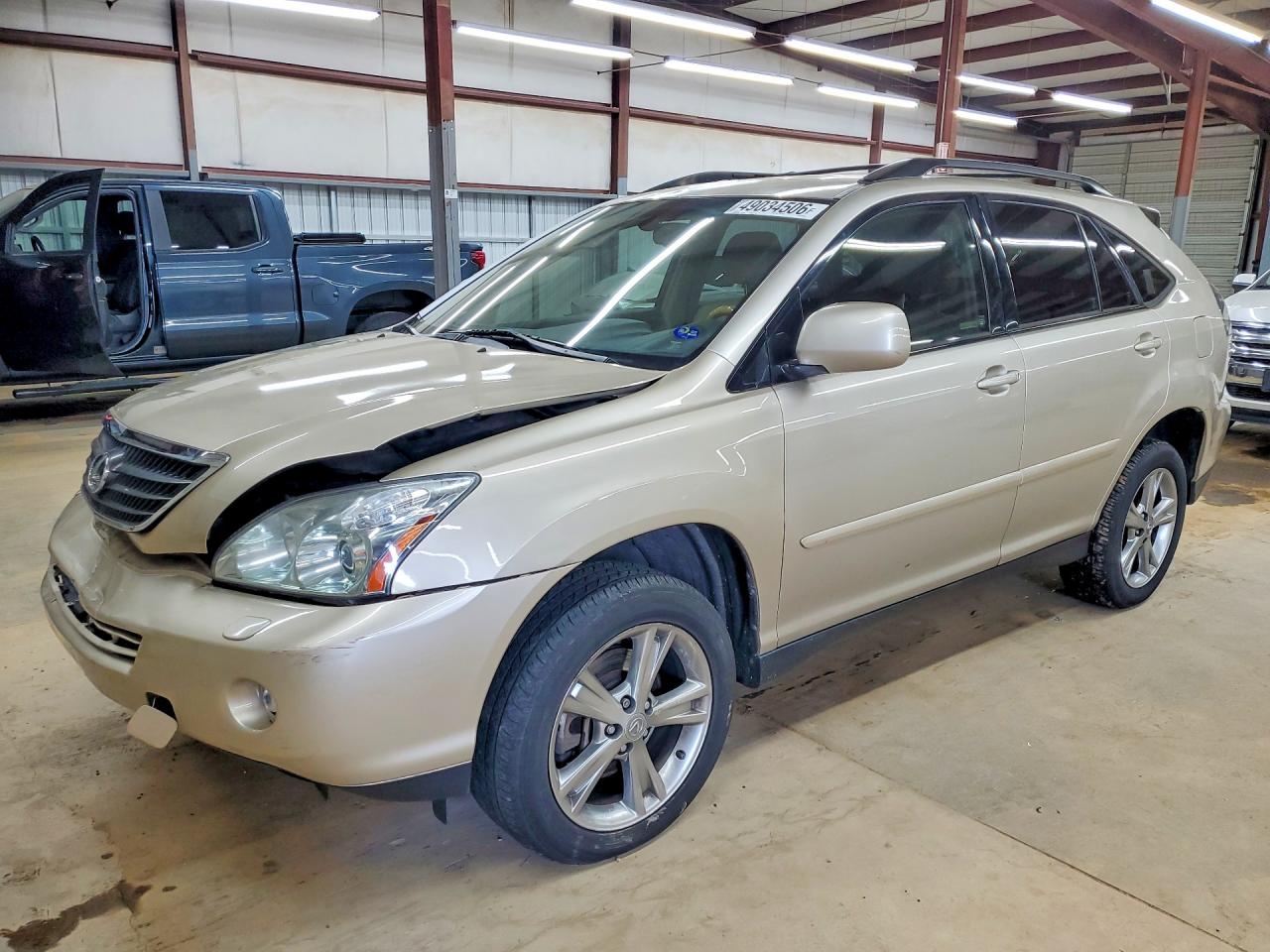 Salvage Lexus RX Image