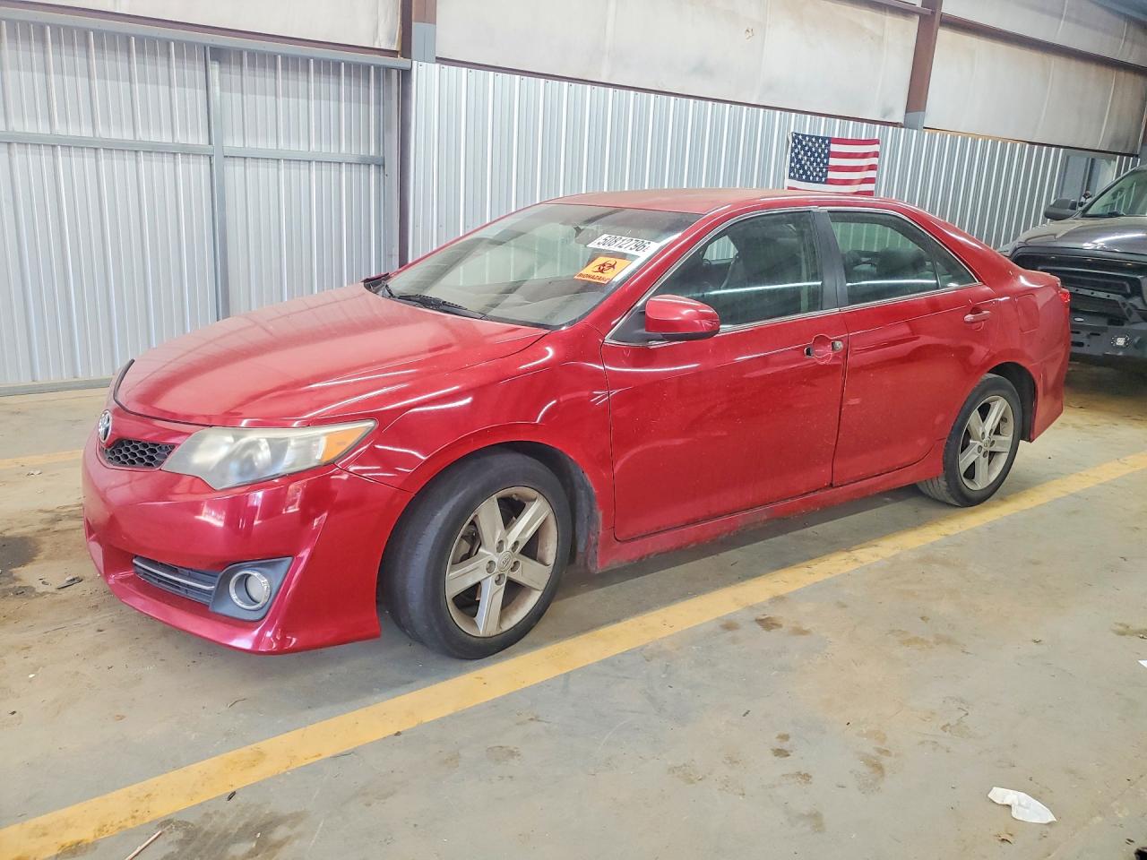Salvage Toyota Camry Image