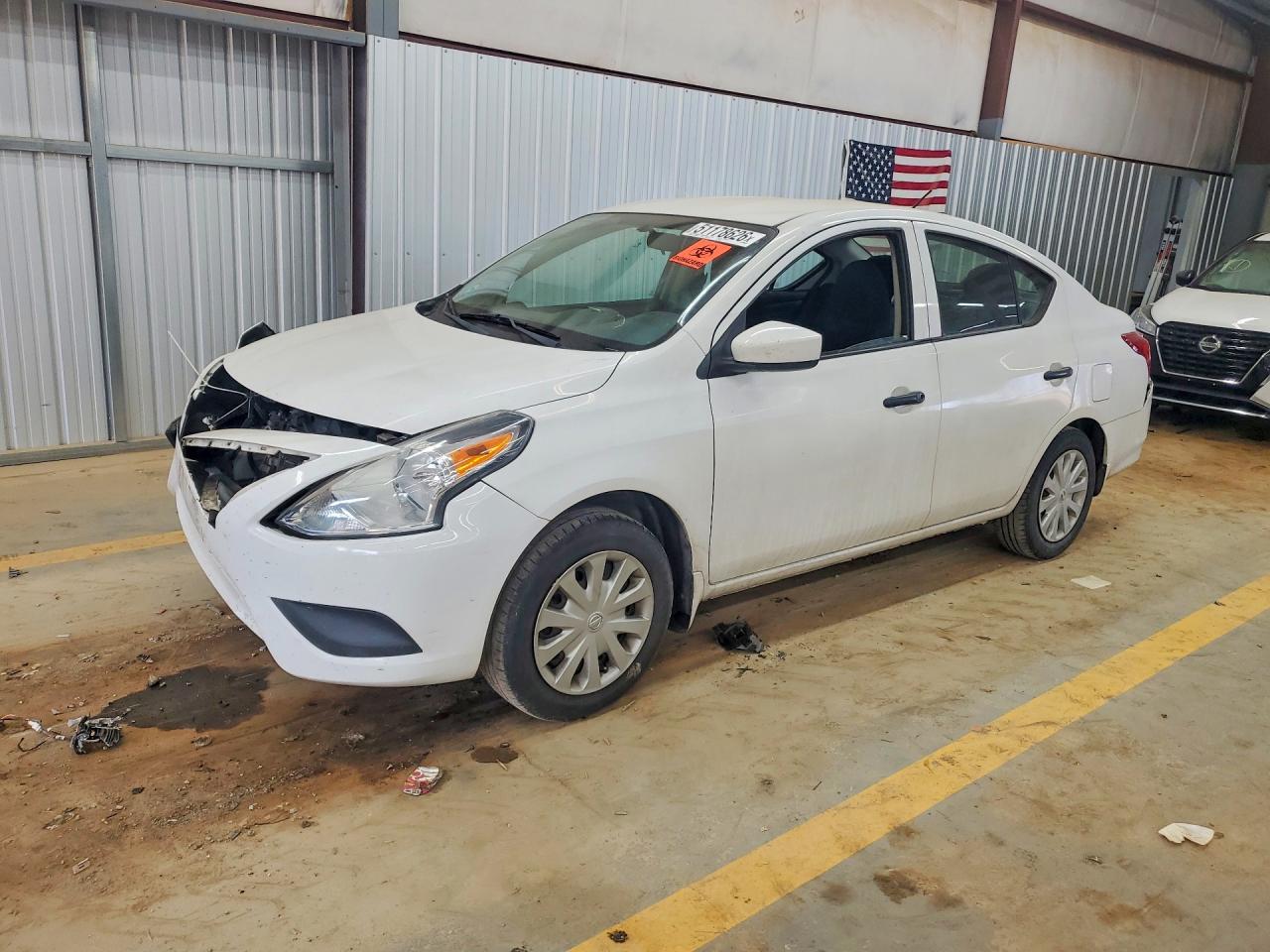 Salvage Nissan Versa Image