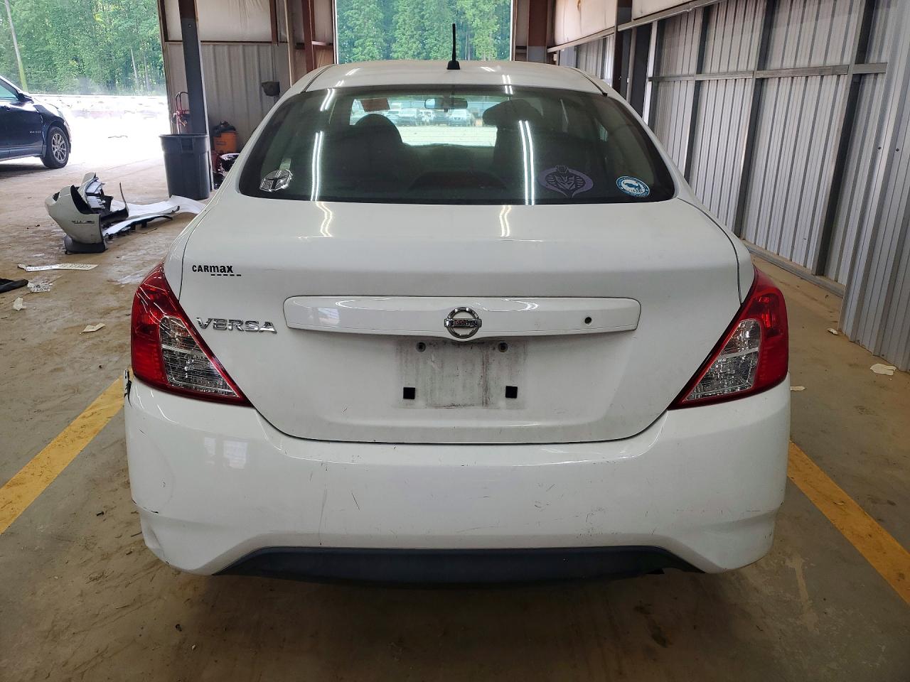 Nissan Versa 1.6 S