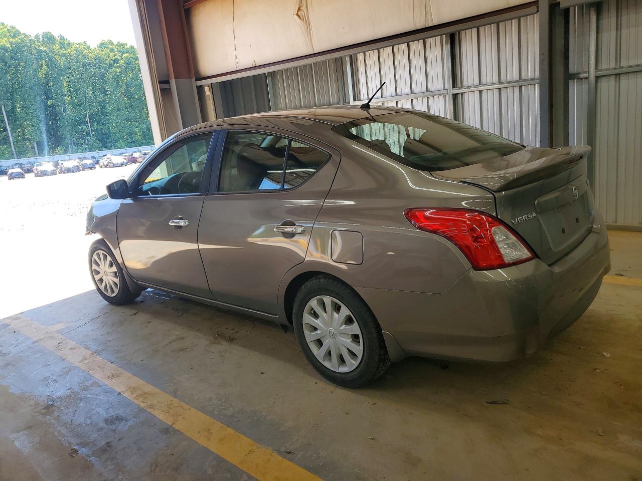 Nissan Versa 1.6 Sv