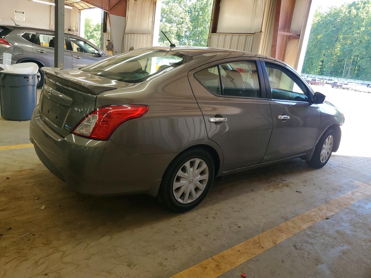 Nissan Versa 1.6 Sv