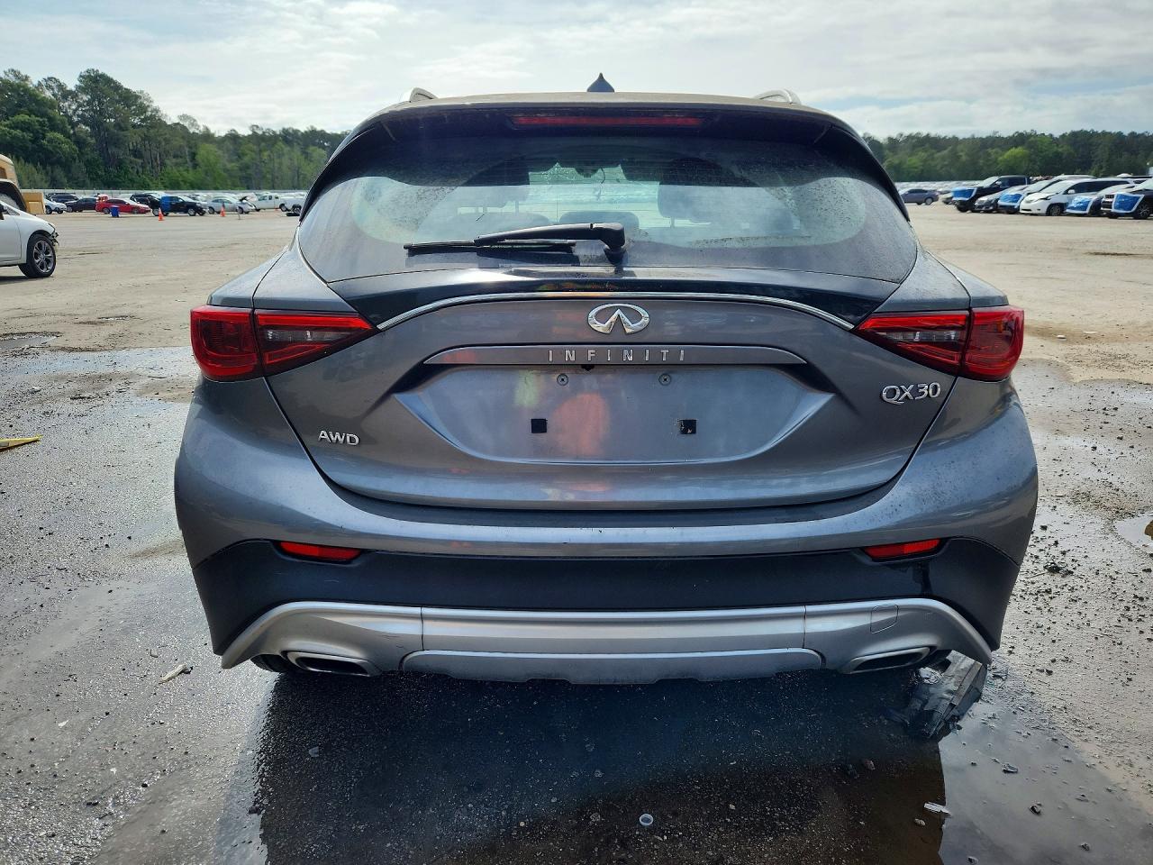 INFINITI Qx Luxe